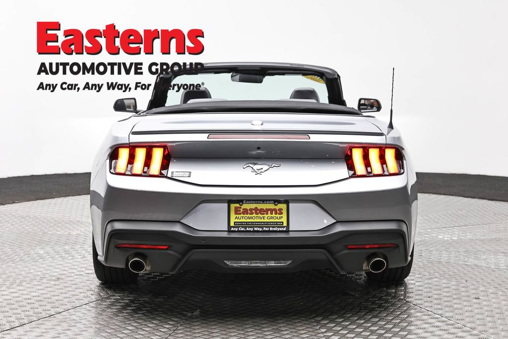 Used 2025 Ford Mustang Premium image 6