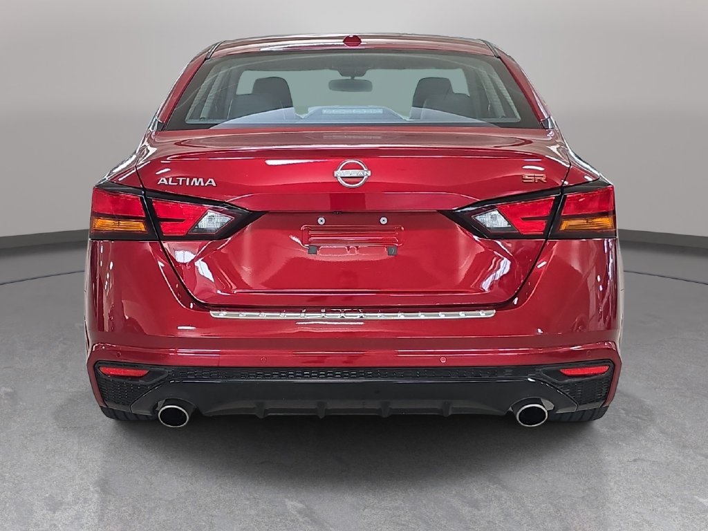 Used 2023 Nissan Altima 2.5 SR FWD image 8