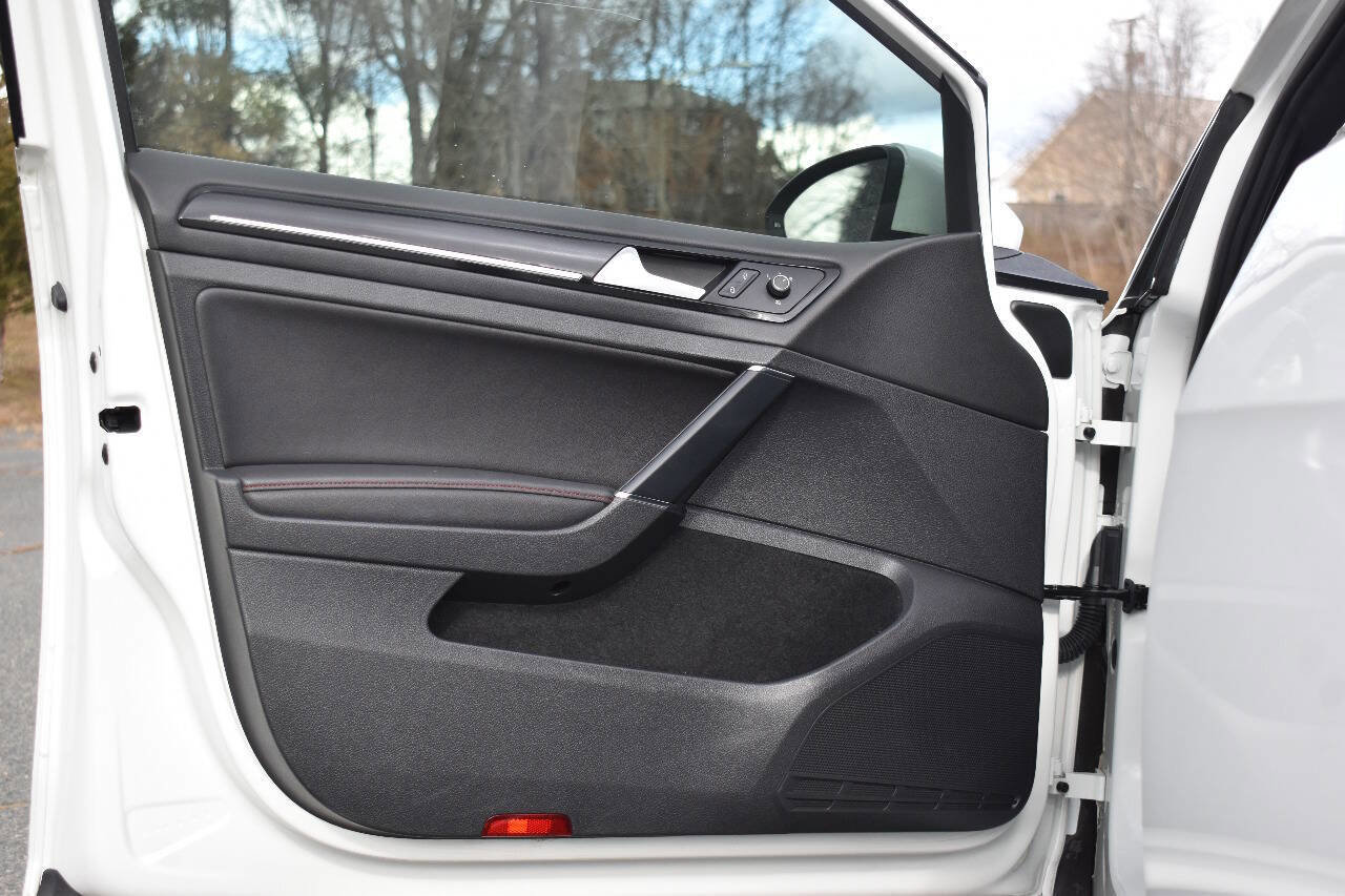 Used 2015 Volkswagen GTI Autobahn w/ Lighting Package (SEL) image 8