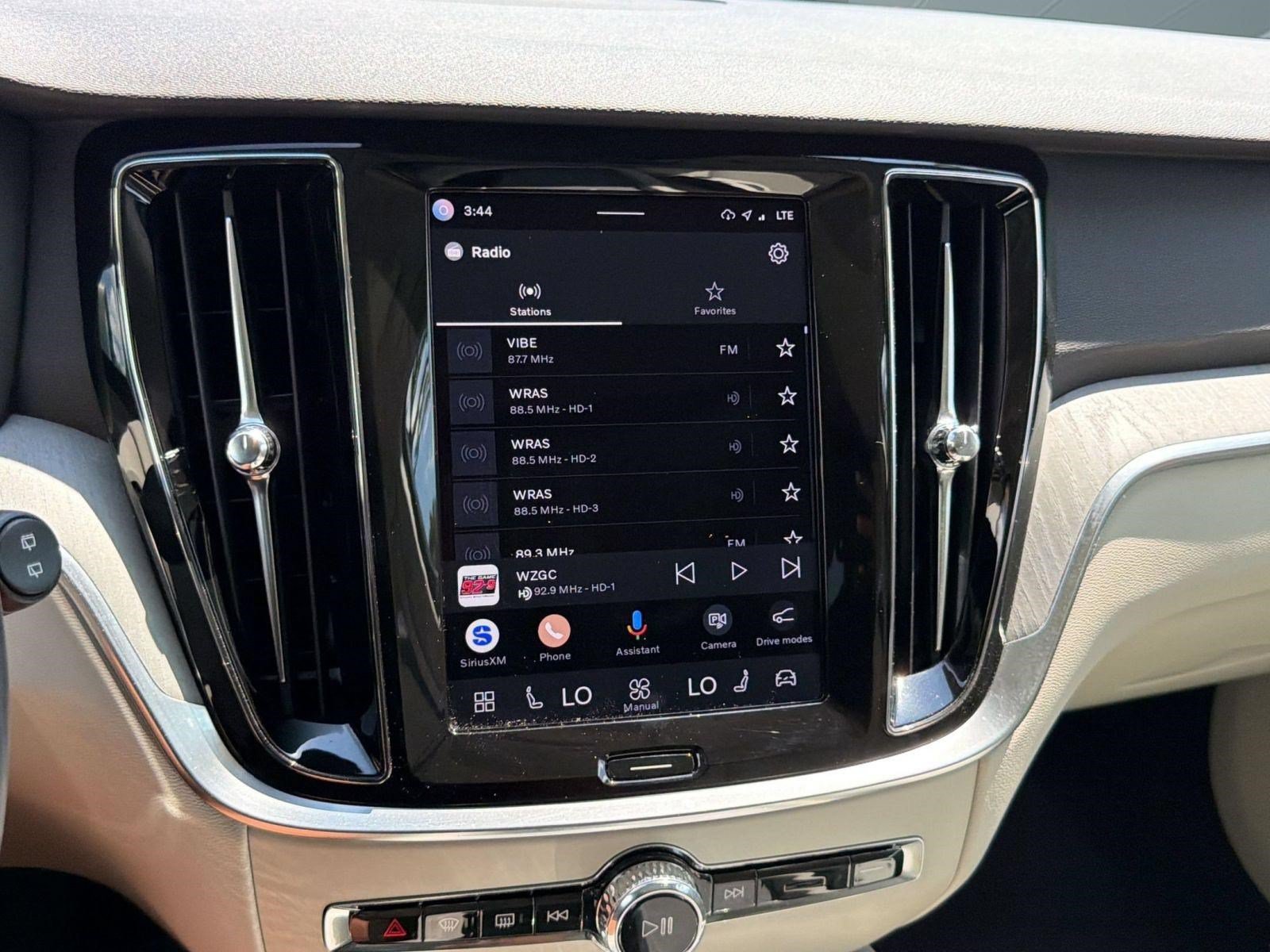 Certified 2025 Volvo V60 B5 Cross Country Plus AWD/4WD image 19