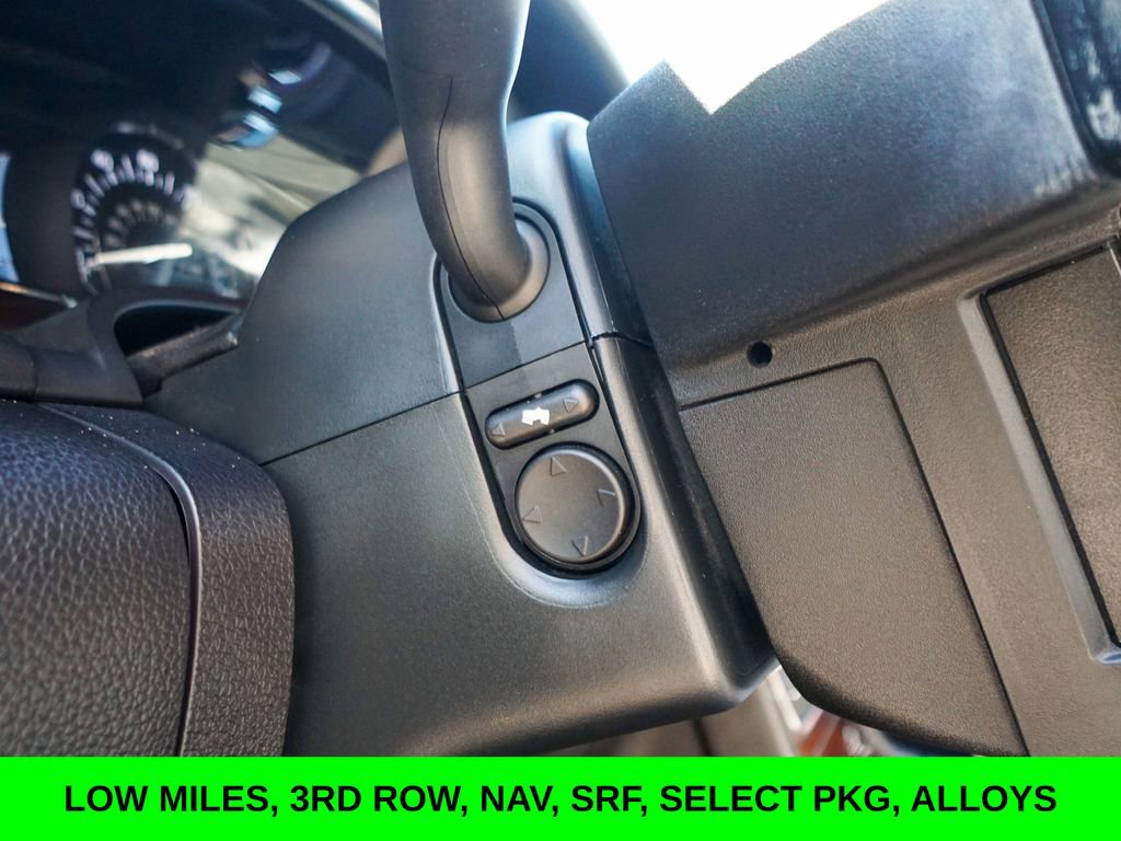 Used 2017 Lincoln Navigator Select image 19