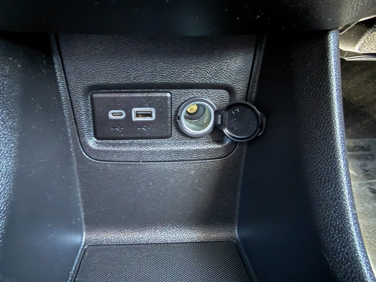 Used 2020 Chevrolet Spark LT image 38