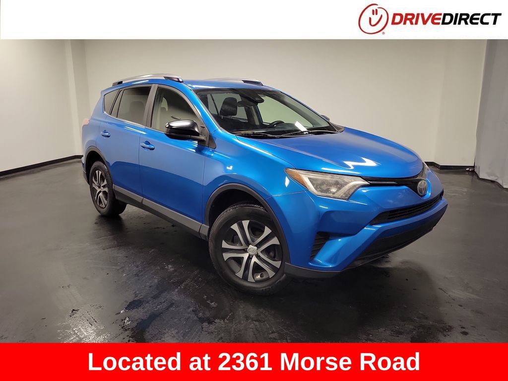Used 2017 Toyota RAV4 LE image 1