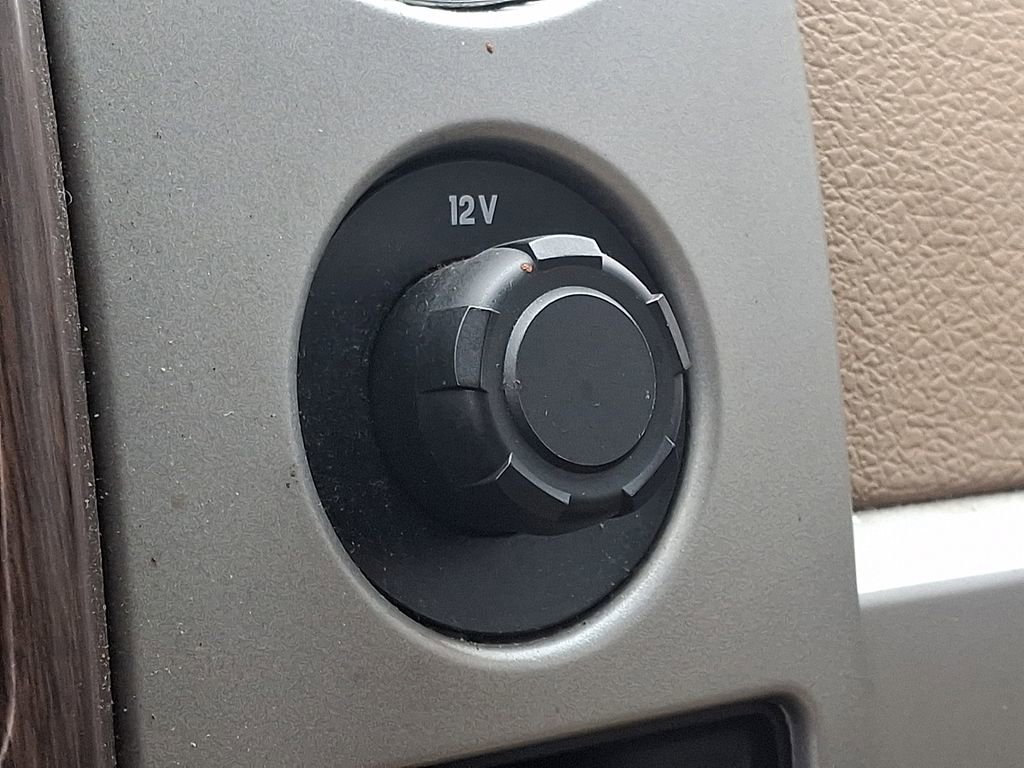 Used 2013 Ford F150 Lariat w/ Mid Equipment Group image 28