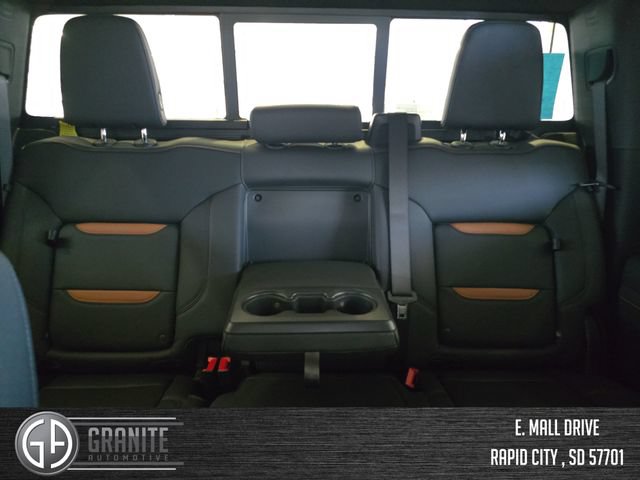 New 2026 GMC Sierra 2500 AT4 w/ Technology Package AWD/4WD image 41