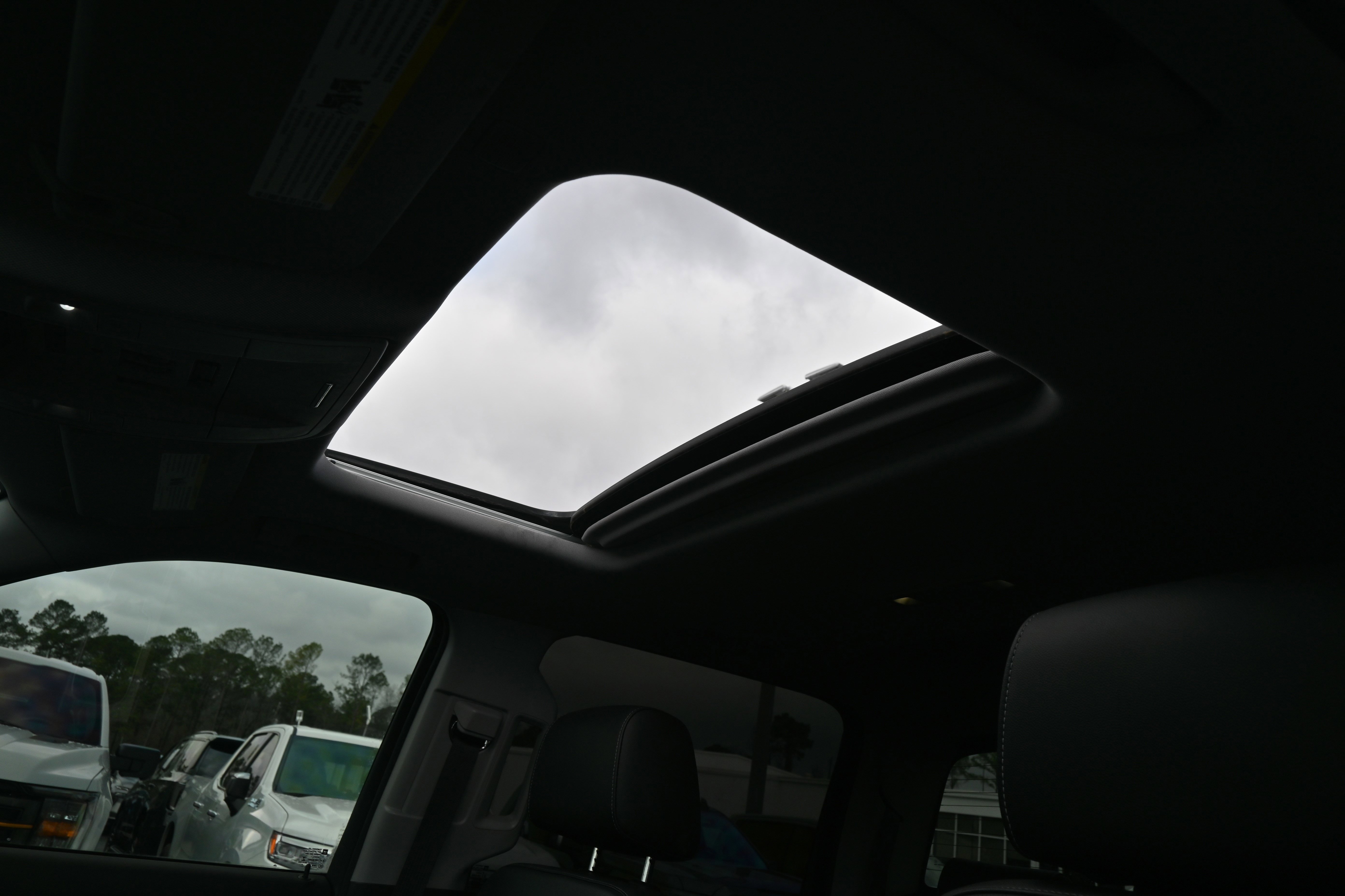 Used 2018 GMC Sierra 1500 SLT image 9