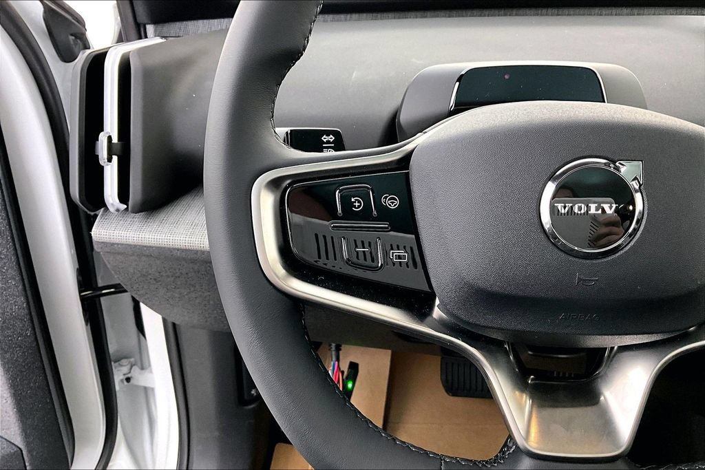New 2026 Volvo EX30 Plus w/ Protection Package Premier AWD/4WD image 12