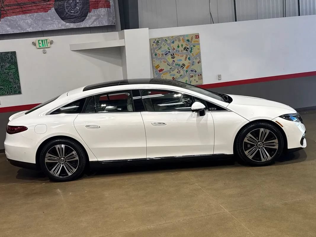 Used 2022 Mercedes-Benz EQS 450+ Sedan image 46