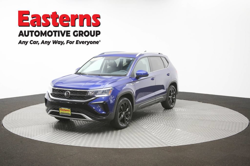 Used 2022 Volkswagen Taos SE w/ Panoramic Sunroof Package FWD image 55