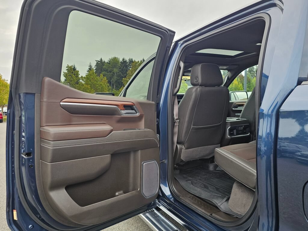 Used 2023 GMC Sierra 1500 Denali w/ Technology Package AWD/4WD image 26