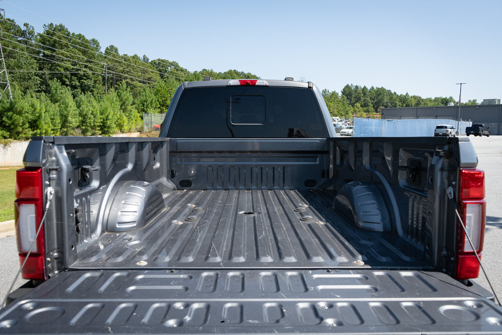 Used 2022 Ford F450 Platinum w/ FX4 Off-Road Package AWD/4WD image 21