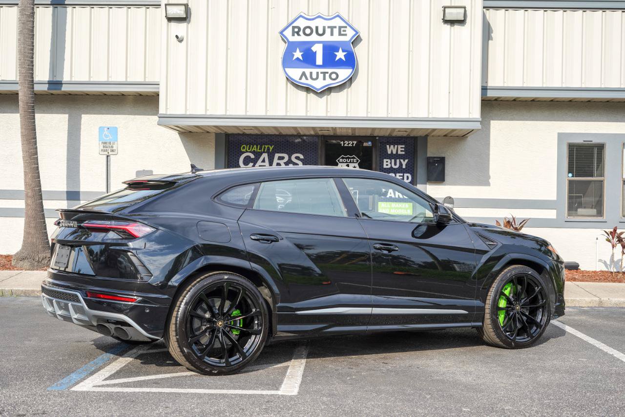 Used 2019 Lamborghini Urus AWD/4WD image 6