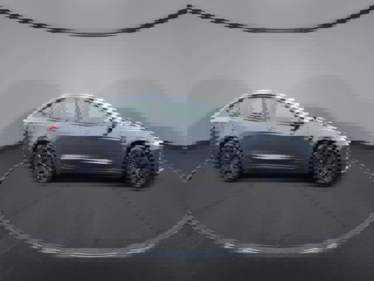 Used 2024 Tesla Model 3 Standard Range image 9