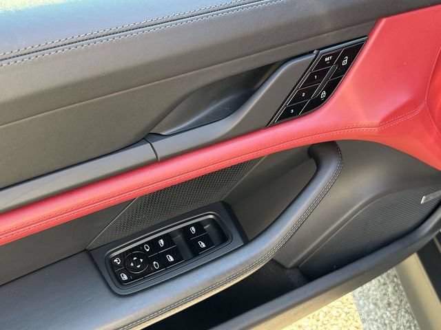 Used 2020 Porsche Taycan 4S AWD/4WD image 23
