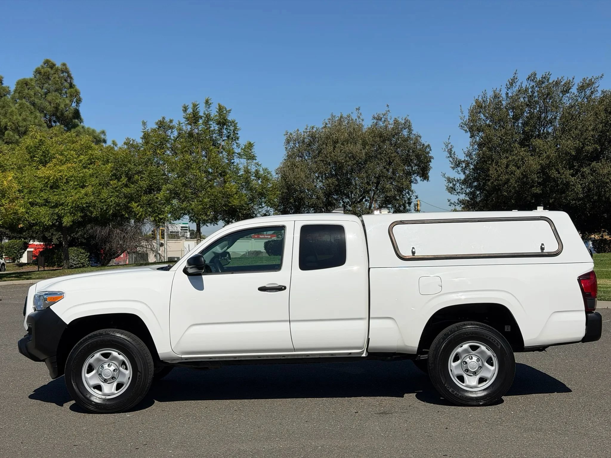 Used 2023 Toyota Tacoma SR RWD image 2
