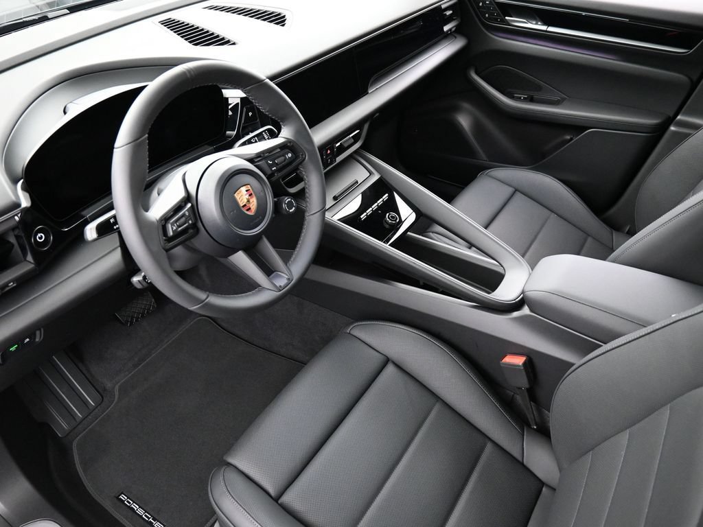 Certified 2025 Porsche Macan Electric RWD image 4