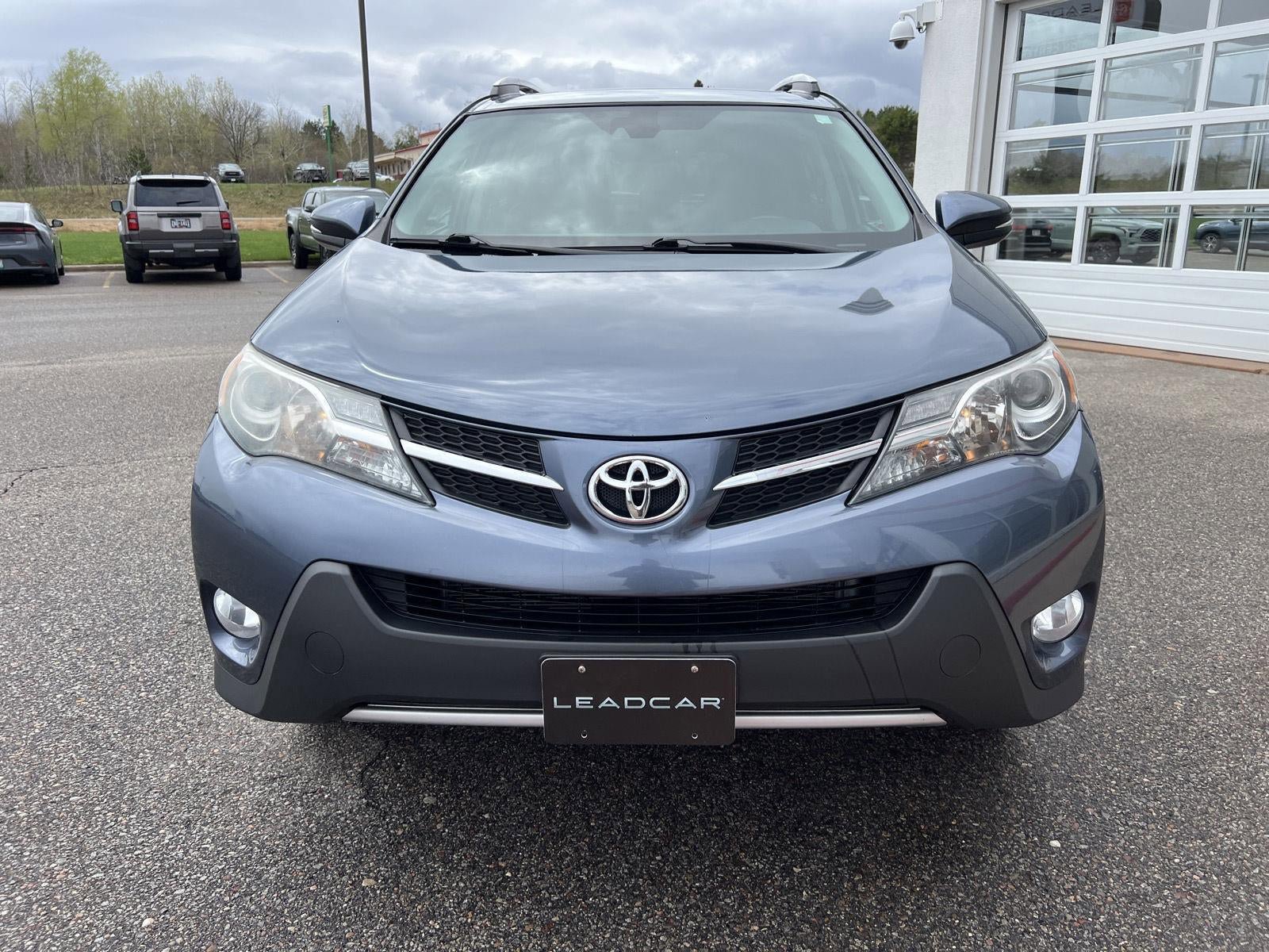 Used 2014 Toyota RAV4 Limited w/ Technology Package AWD/4WD image 10