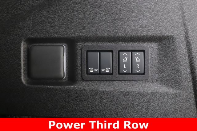 Used 2025 GMC Yukon Denali Ultimate AWD/4WD image 36
