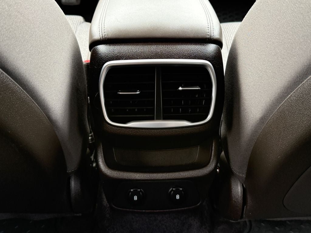 Used 2019 Hyundai Santa Fe SEL FWD image 14