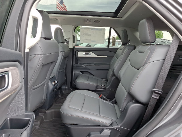 New 2026 Ford Explorer Active w/ Active Comfort Package AWD/4WD image 5
