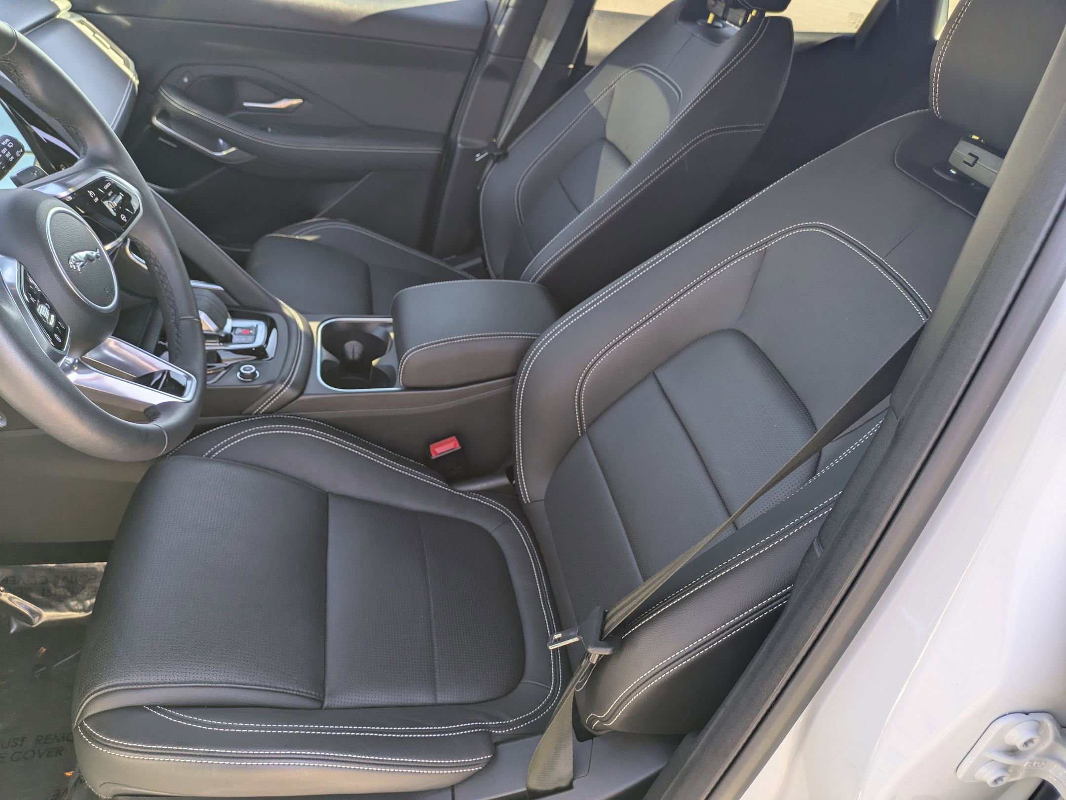 Used 2024 Jaguar E-PACE R-Dynamic SE image 18