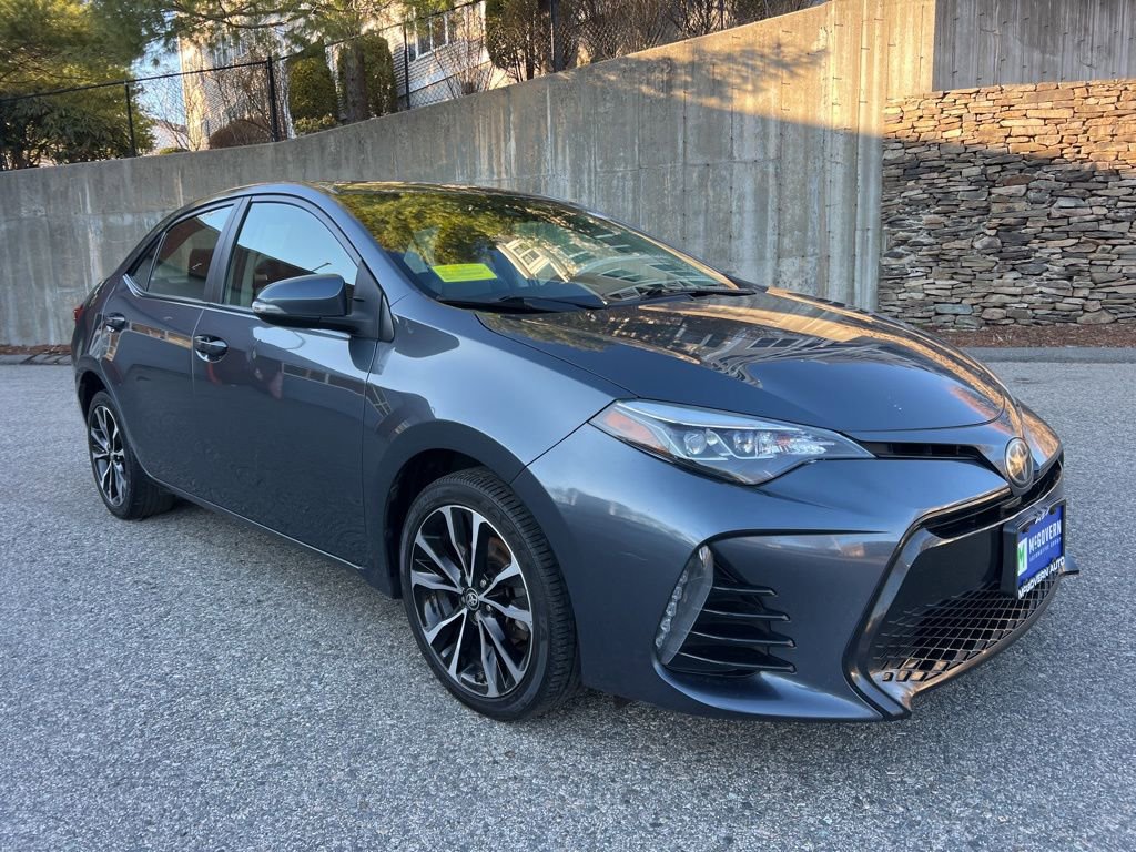 Used 2018 Toyota Corolla SE w/ SE Premium Package image 8