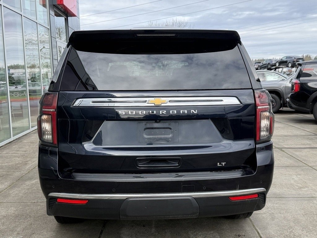 Used 2022 Chevrolet Suburban LT w/ LT Signature Package image 6