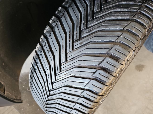 Used 2021 Volkswagen Atlas SEL R-Line image 35