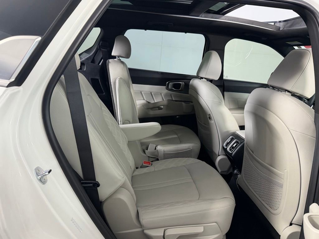 Used 2025 Kia Sorento SX Prestige image 29
