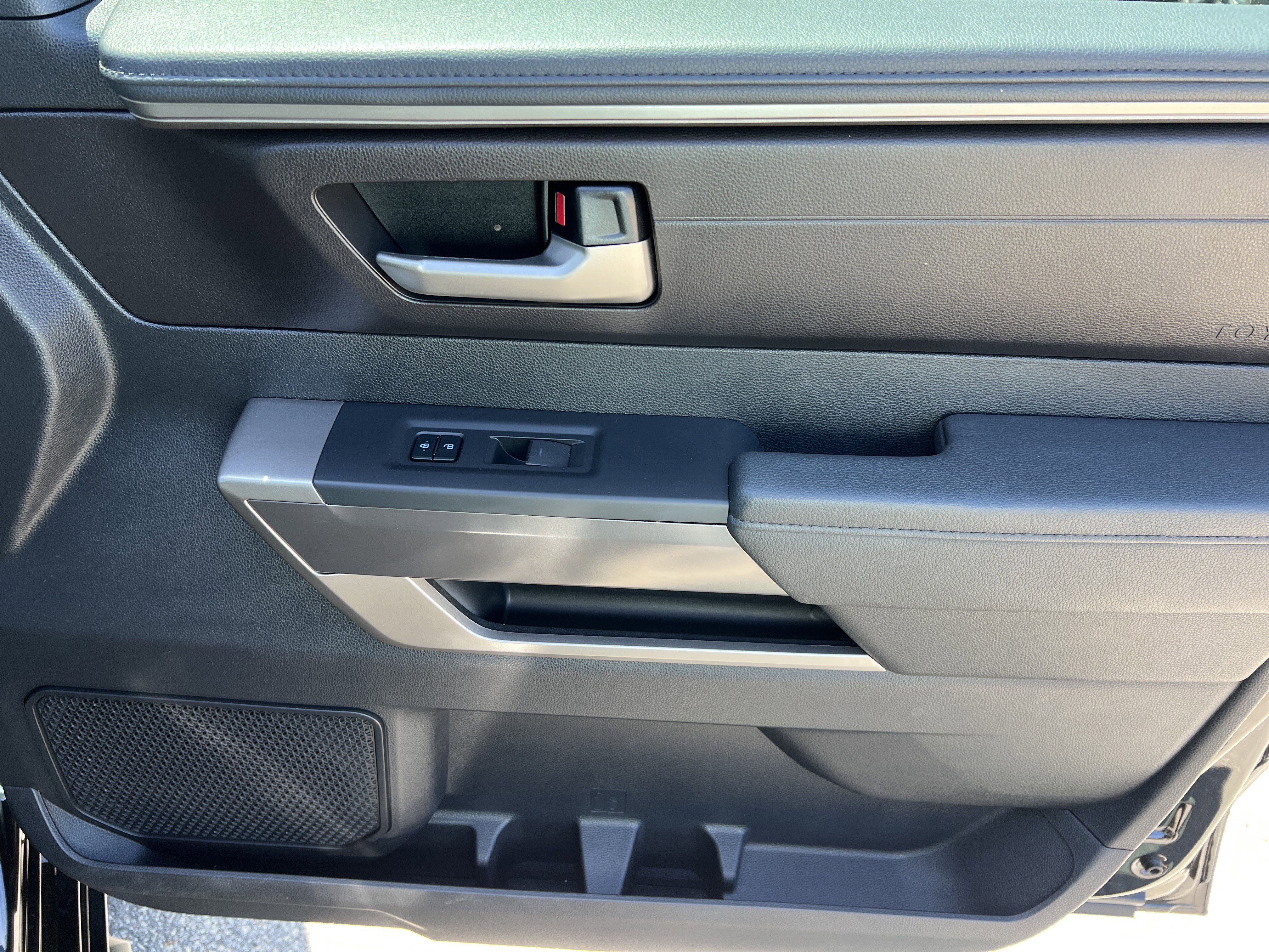 Used 2022 Toyota Tundra SR5 AWD/4WD image 27