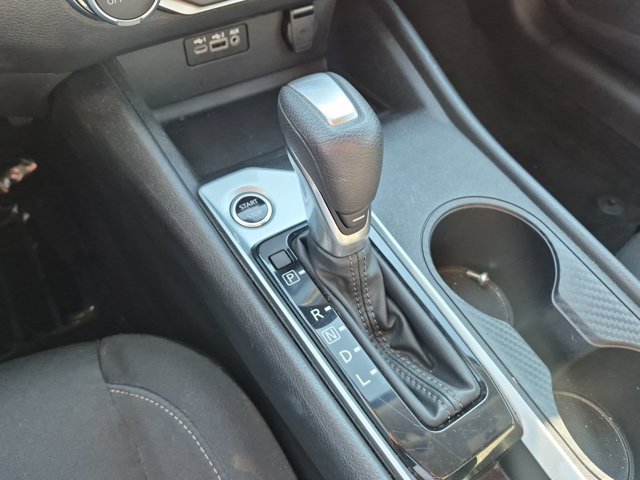 Used 2025 Nissan Altima 2.5 SV FWD image 10