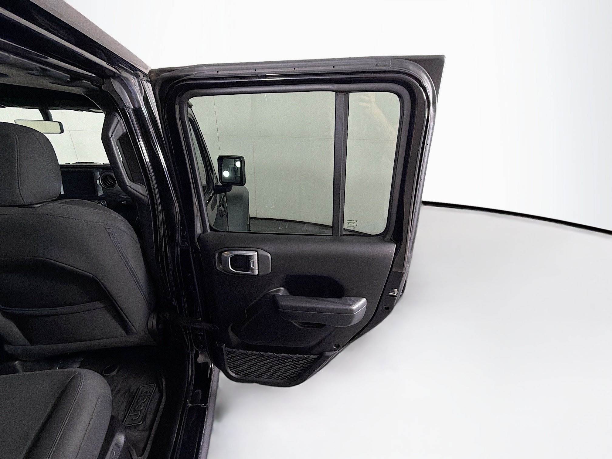 Used 2023 Jeep Wrangler Unlimited w/ Sun & Screen Package AWD/4WD image 29