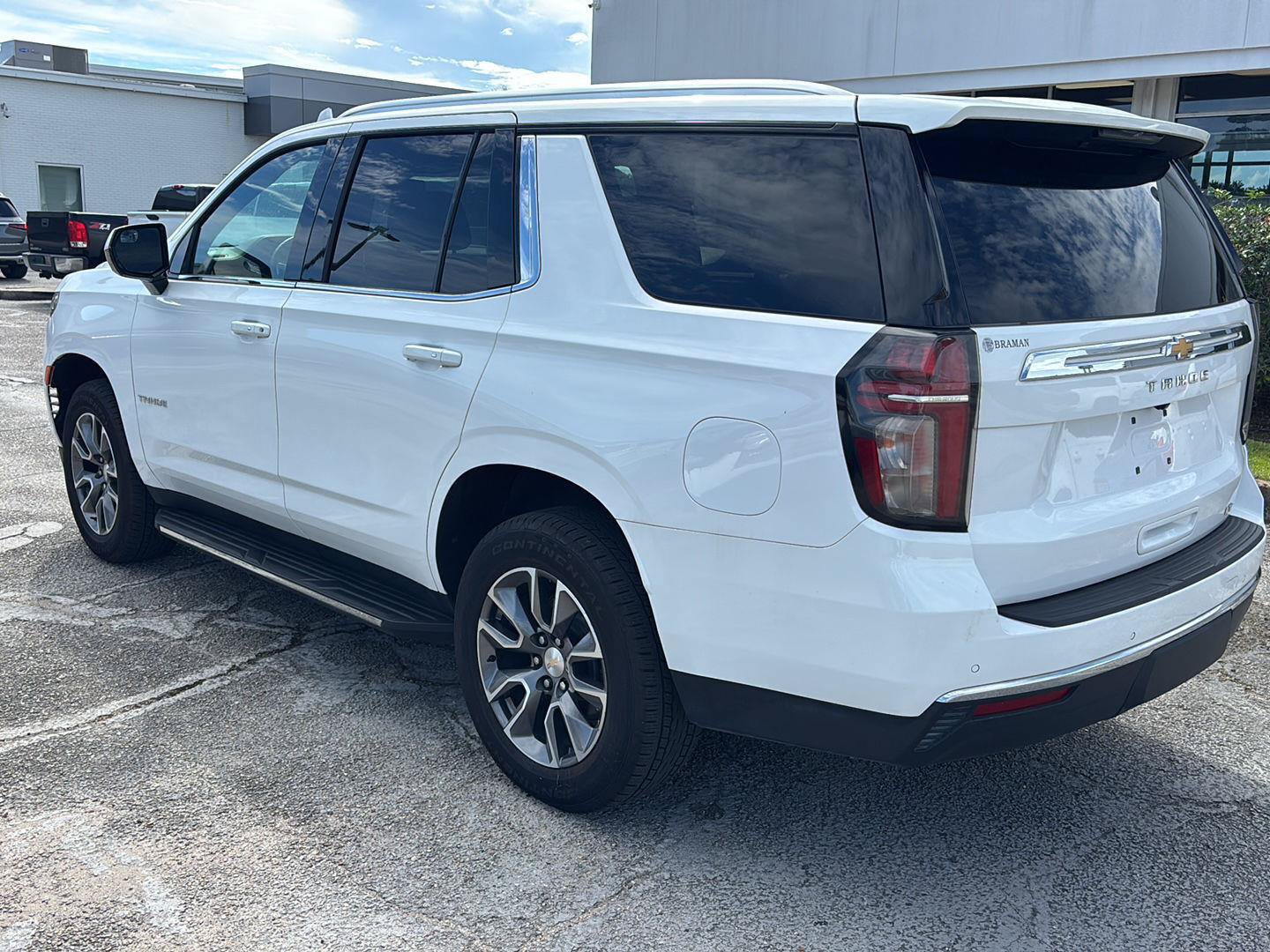 Used 2024 Chevrolet Tahoe LT RWD image 5