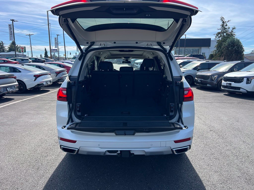 Used 2022 BMW X7 xDrive40i AWD/4WD image 12