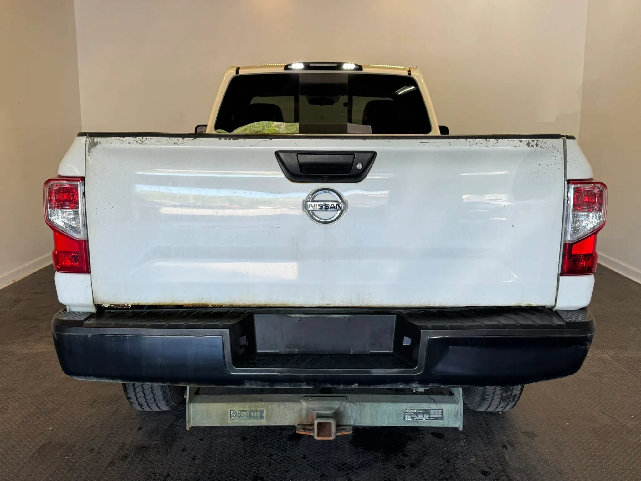 Used 2018 Nissan Titan S AWD/4WD image 5