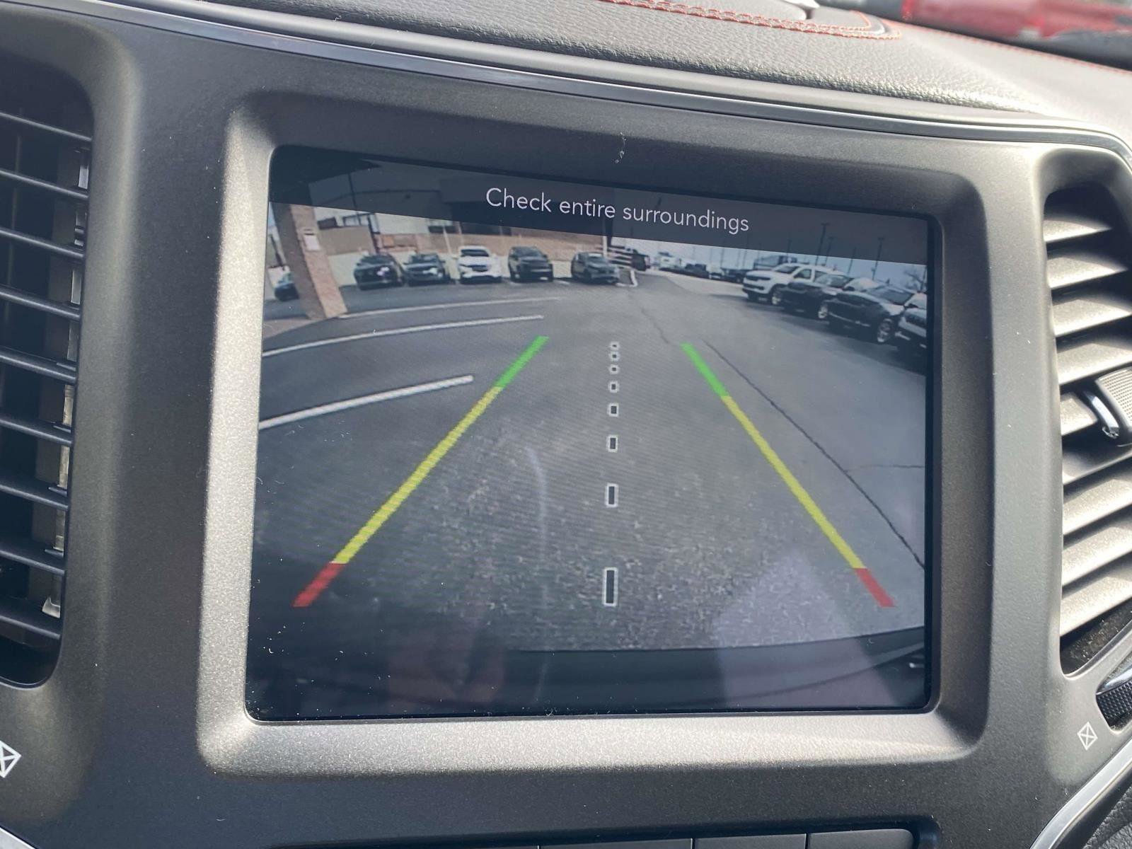 Certified 2022 Jeep Cherokee Trailhawk w/ Trailer Tow Group image 38