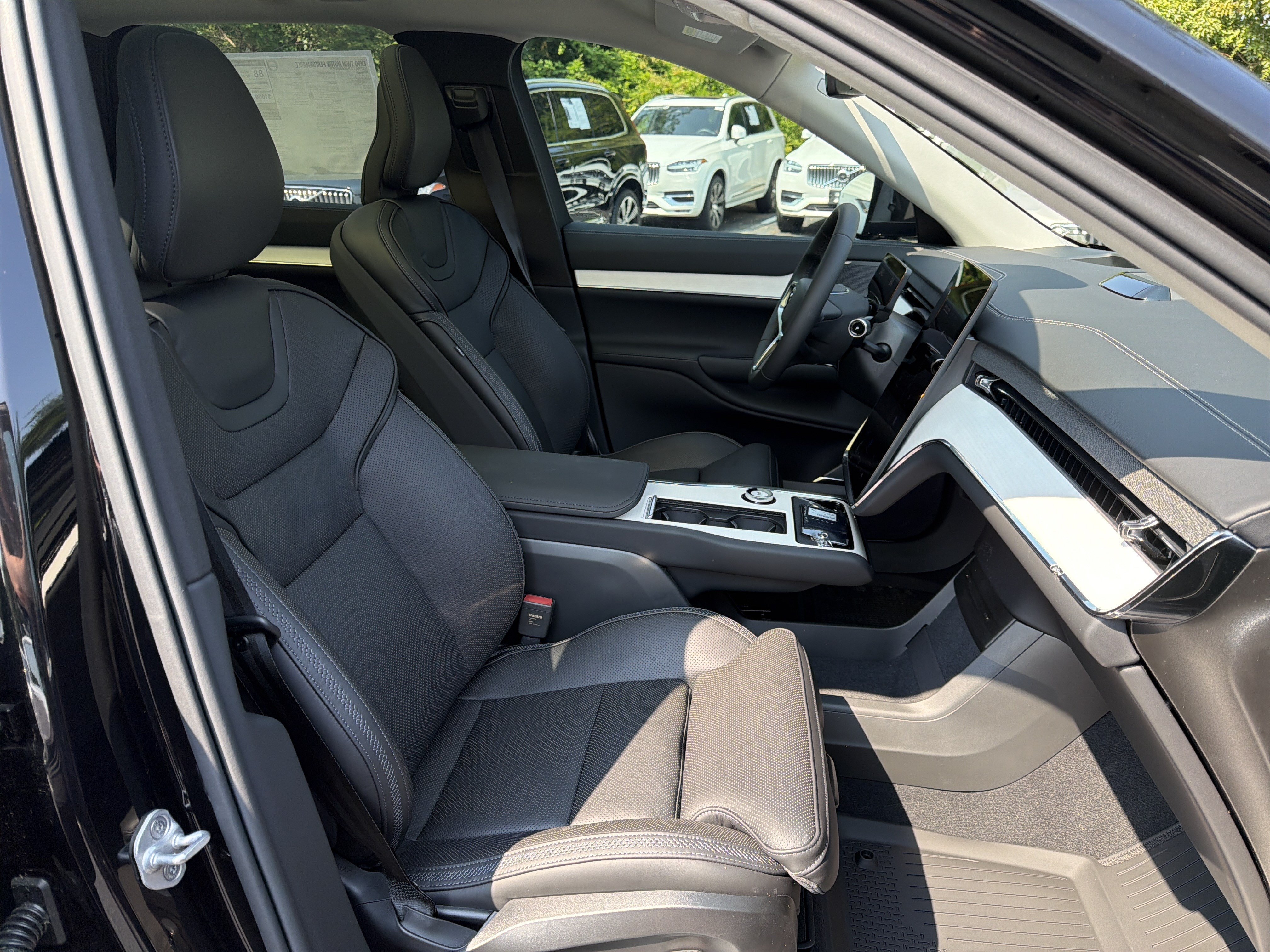 New 2026 Volvo EX90 Ultra AWD/4WD image 21