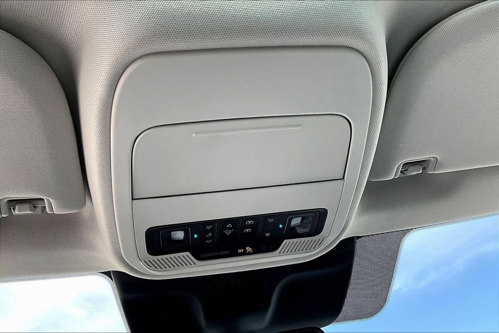 Used 2025 Ford Expedition Active AWD/4WD image 17