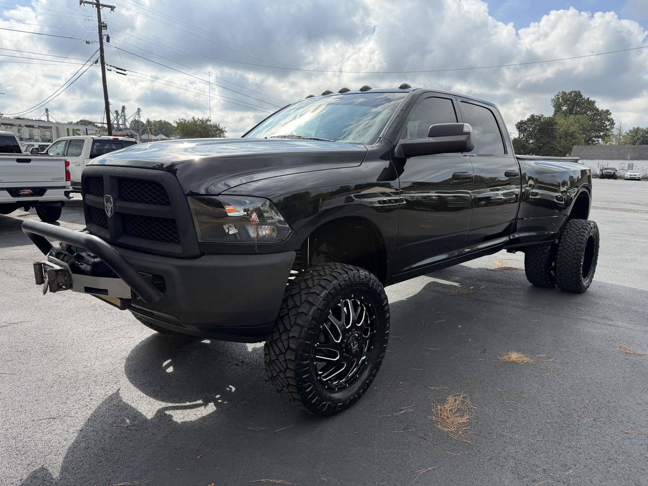 Used 2017 RAM 3500 Tradesman w/ Chrome Appearance Group AWD/4WD image 8