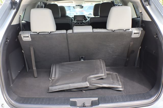 Used 2020 Toyota Highlander Limited FWD image 25