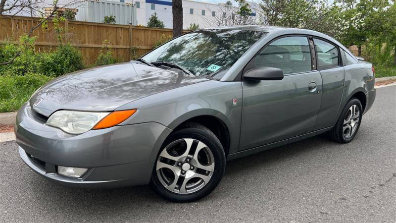 Used 2005 Saturn ION Level 3 w/ Travel Pkg FWD image 2