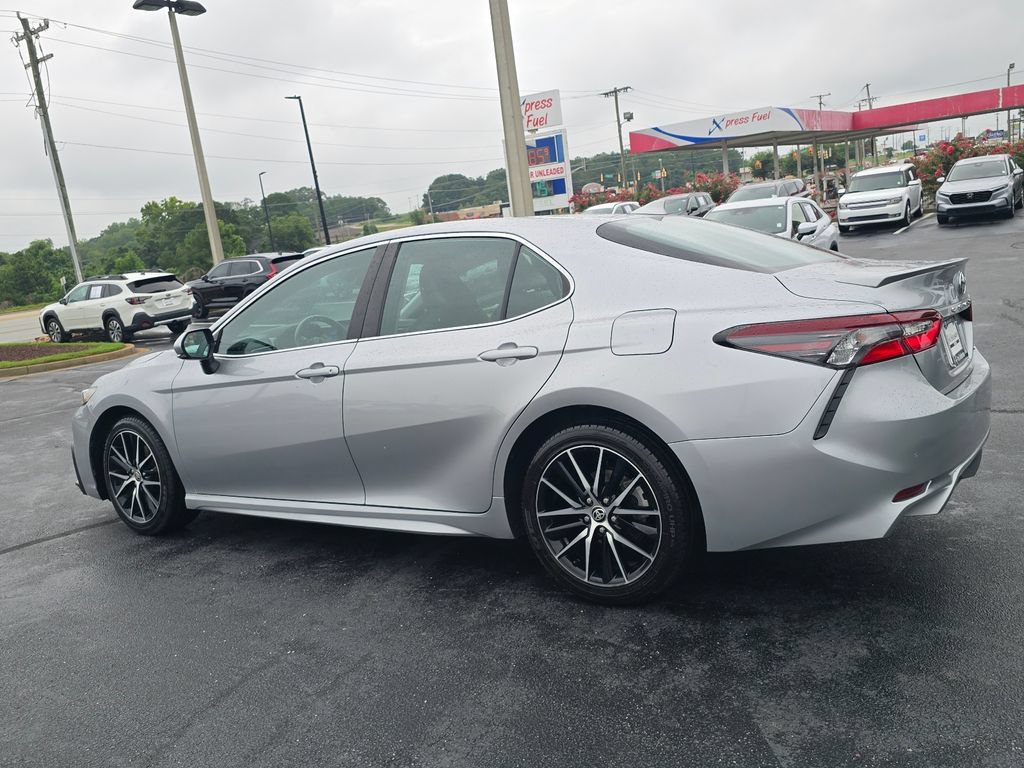 Used 2024 Toyota Camry SE FWD image 5