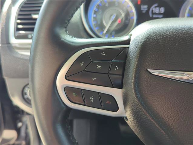 Used 2018 Chrysler 300 Touring w/ Sport Appearance Package RWD image 14