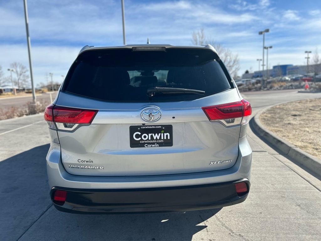 Used 2019 Toyota Highlander XLE image 7