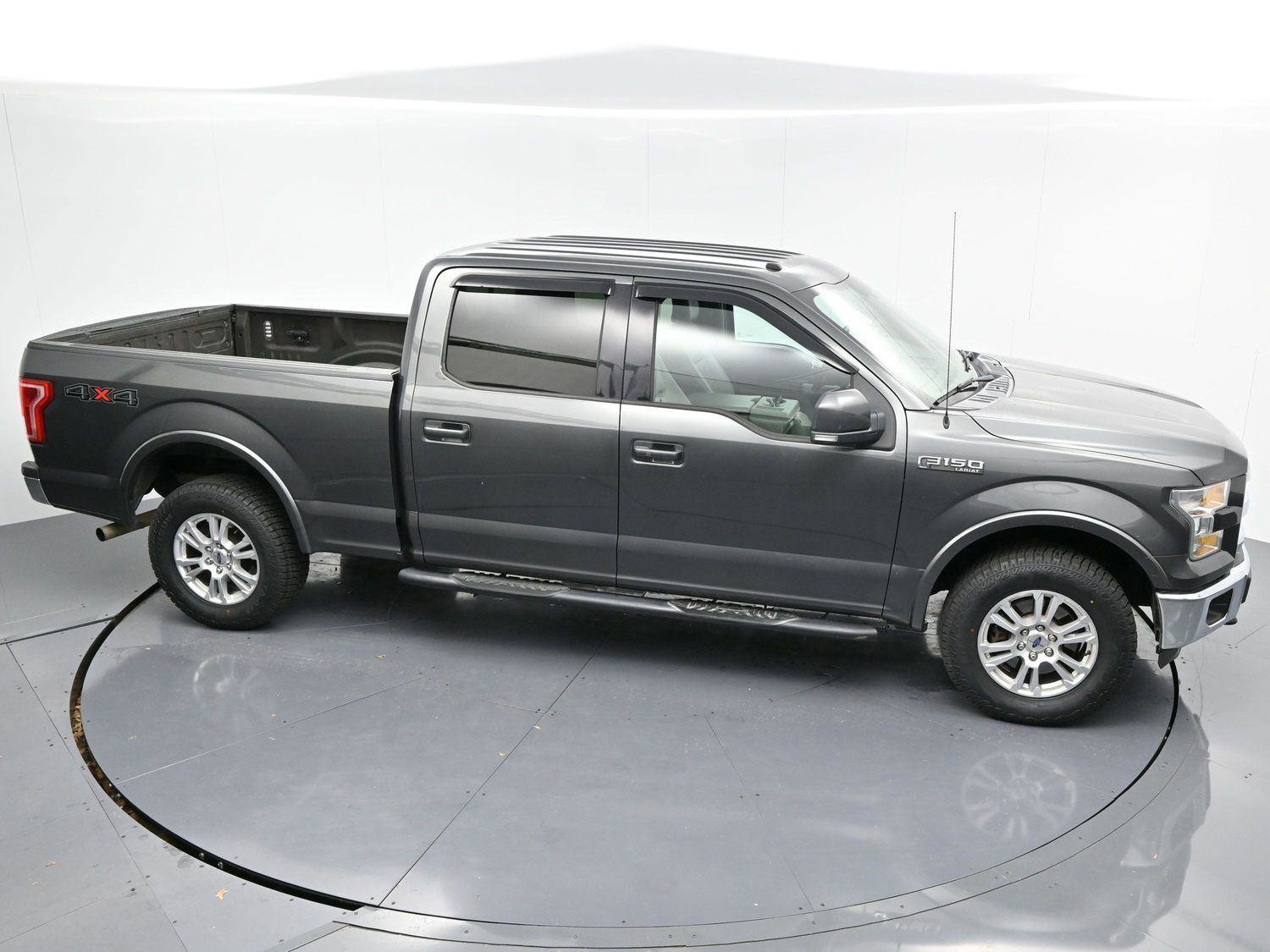 Used 2016 Ford F150 Lariat w/ Trailer Tow Package image 36