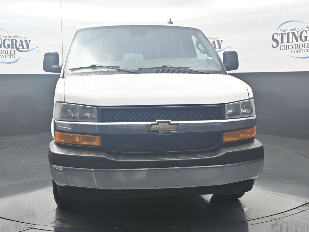 Used 2025 Chevrolet Express 3500 LT w/ LT Preferred Equipment Group RWD image 2