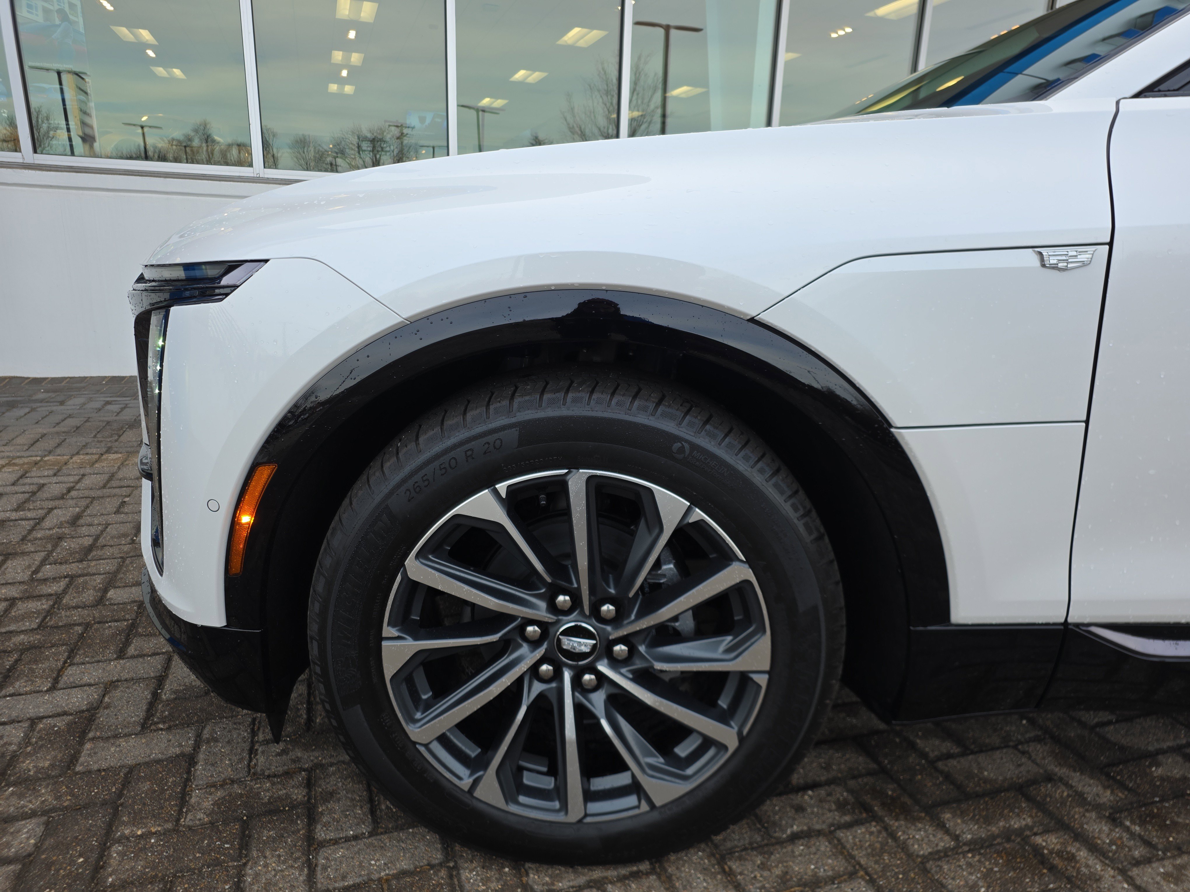 Used 2025 Cadillac Lyriq Sport image 10