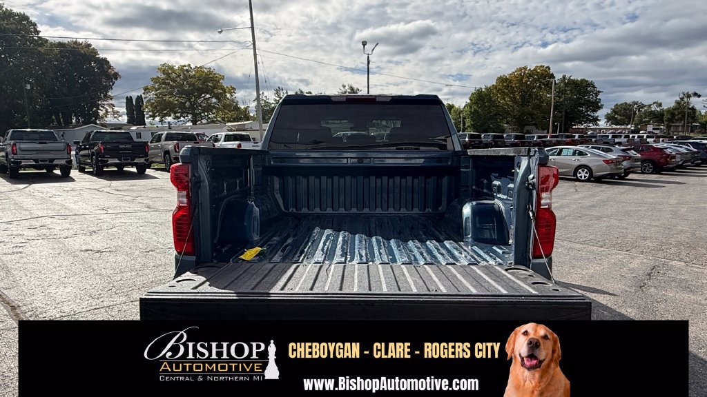 Used 2024 Chevrolet Silverado 1500 LT AWD/4WD image 7