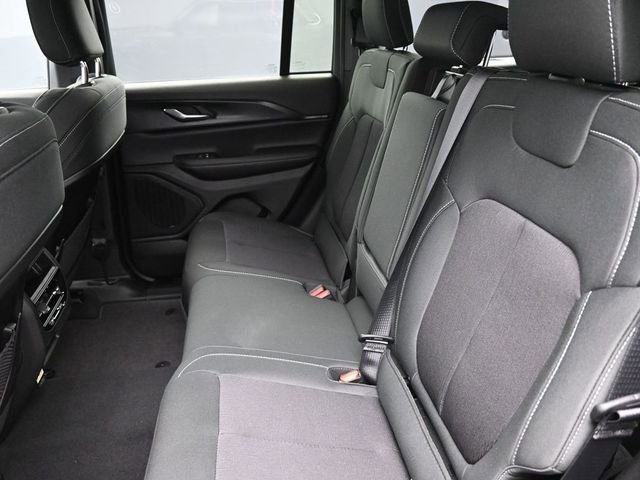New 2026 Jeep Grand Cherokee Laredo X AWD/4WD image 17