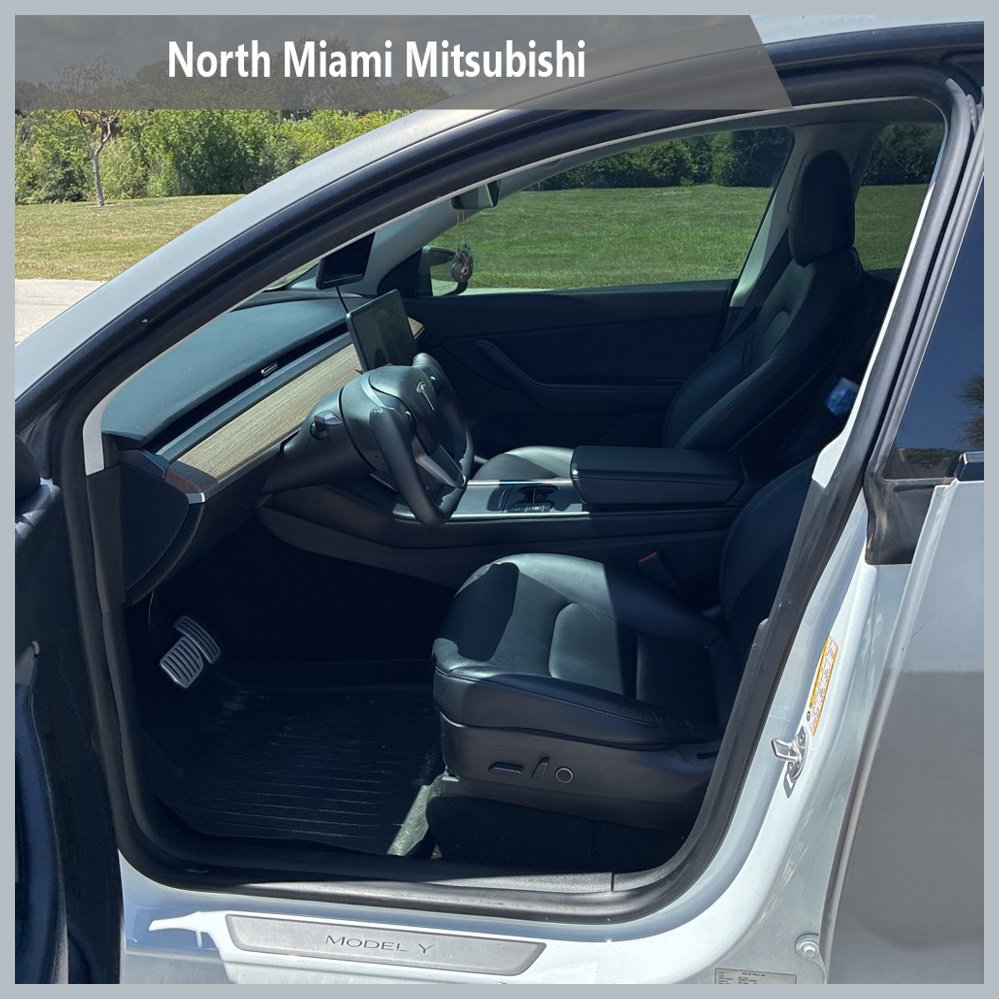 Used 2022 Tesla Model Y Performance AWD/4WD image 1